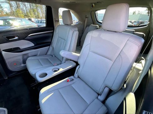 Used 2015 Toyota Highlander Limited Platinum image 20