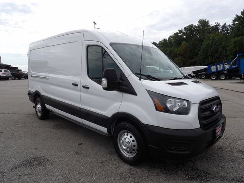 Used 2020 Ford Transit 250 Medium Roof AWD image 10