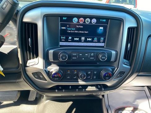 Used 2018 GMC Sierra 1500 SLE w/ SLE Value Package image 11