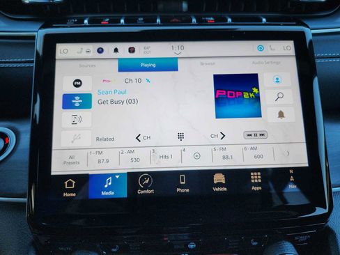 New 2024 Jeep Grand Cherokee Limited w/ Black Appearance Package image 13