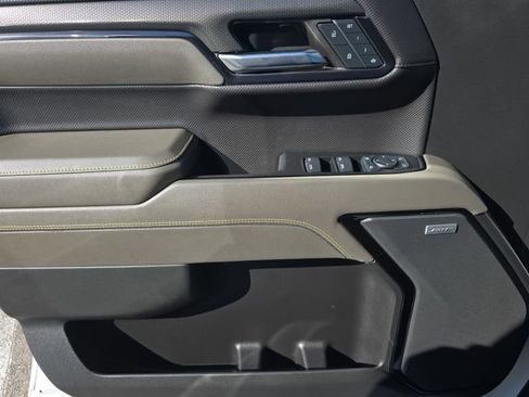 Used 2024 Chevrolet Silverado 1500 ZR2 w/ Technology Package image 26