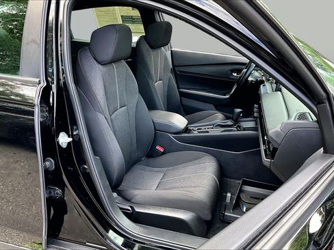 Used 2023 Honda Accord Sport image 8