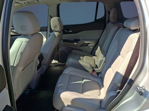 Used 2017 GMC Acadia SLT FWD image 6