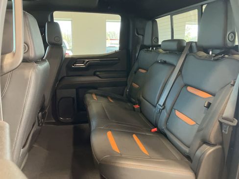 Used 2024 GMC Sierra 1500 AT4 w/ Technology Package AWD/4WD image 28
