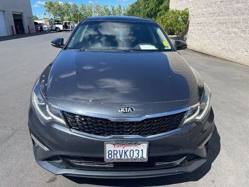 Used 2020 Kia Optima SE image 2