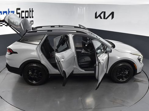 Certified 2025 Kia Sportage X-Pro AWD/4WD image 32