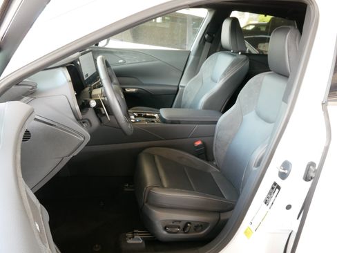 Certified 2025 Lexus RX 350 AWD/4WD image 2