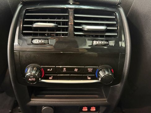 Used 2023 BMW M550i xDrive w/ Premium Enhanced Package image 37