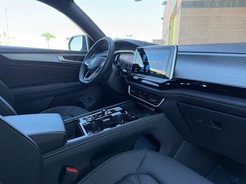 Used 2024 Volkswagen Atlas Cross Sport SE w/ Panoramic Sunroof Package FWD image 41