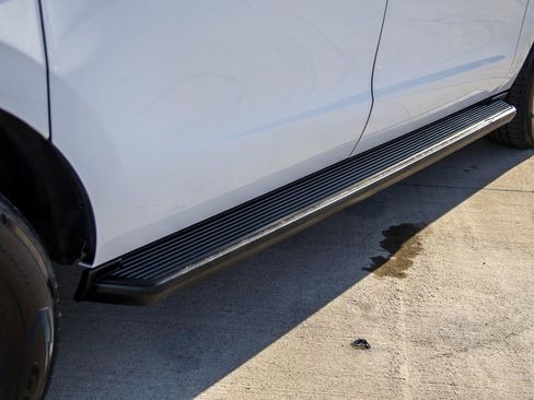 Used 2019 Ford Expedition Max XLT image 10