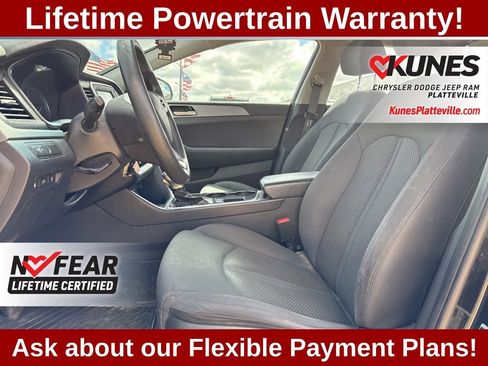 Used 2018 Hyundai Sonata SE FWD image 12
