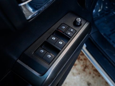 Used 2022 Toyota Tacoma TRD Sport image 10