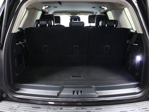 Used 2024 Ford Expedition XLT RWD image 16