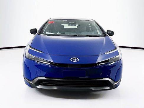 New 2026 Toyota Prius LE image 2
