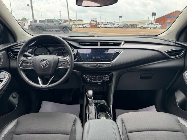 Used 2022 Buick Encore GX Select w/ Sport Touring Package AWD/4WD image 8