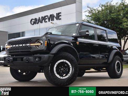 Certified 2025 Ford Bronco Badlands AWD/4WD image 1