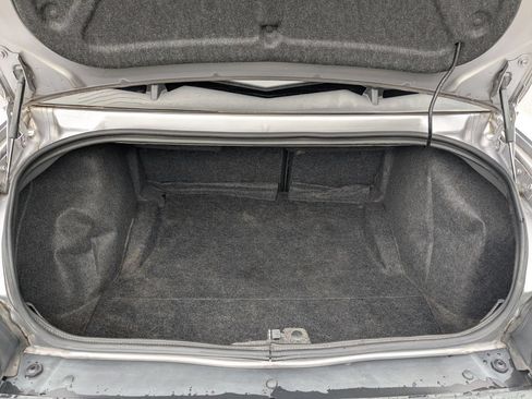 Used 2014 Dodge Challenger R/T RWD image 7