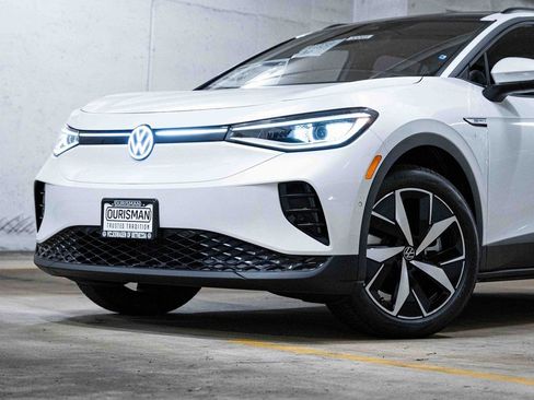 New 2025 Volkswagen ID.4 Pro S image 2