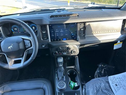 New 2025 Ford Bronco Badlands image 19