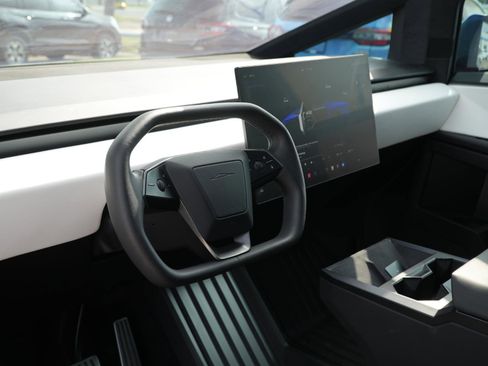 Used 2024 Tesla Cybertruck AWD Crew Cab image 13
