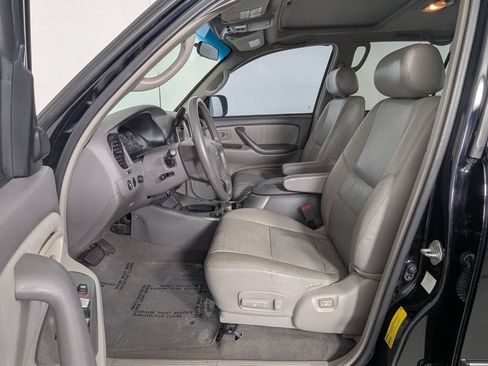 Used 2002 Toyota Sequoia Limited RWD image 12