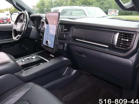 Used 2024 Ford Expedition Platinum AWD/4WD image 21