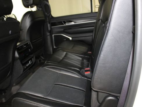 Used 2023 Jeep Wagoneer Series II image 21