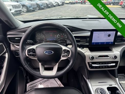 Used 2024 Ford Explorer XLT w/ Equipment Group 202A AWD/4WD image 19