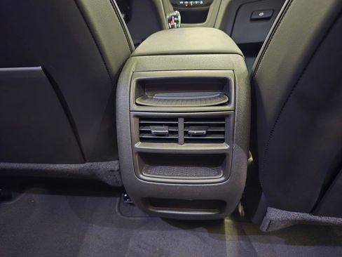 Used 2024 Cadillac XT5 Premium Luxury FWD image 33