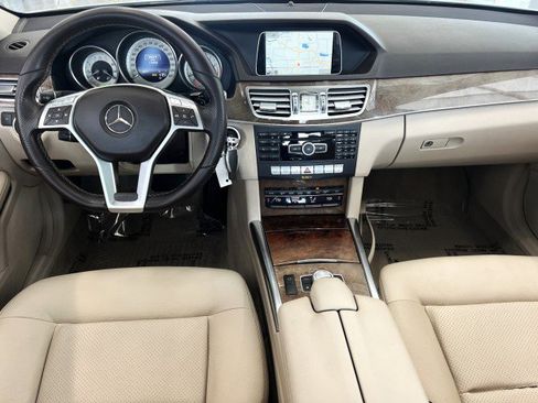 Used 2014 Mercedes-Benz E 350 4MATIC Sedan image 17