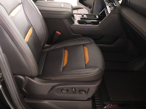 Used 2026 GMC Sierra 2500 AT4 w/ AT4 Premium Plus Package AWD/4WD image 13