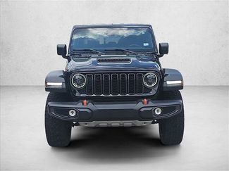 Used 2024 Jeep Gladiator Mojave AWD/4WD video 2