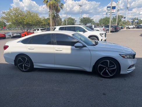 Used 2019 Honda Accord Sport image 4