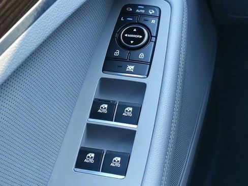 Used 2019 Genesis G80 3.8 AWD/4WD image 23