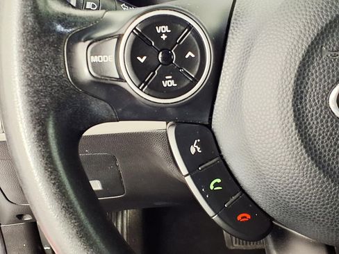 Used 2017 Kia Soul + FWD image 15