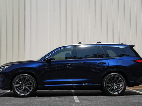 Used 2025 Lexus TX 350 AWD w/ Technology Package image 9
