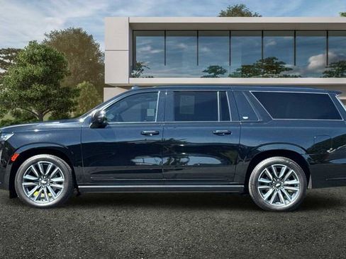 Certified 2024 Cadillac Escalade ESV Sport Platinum image 7