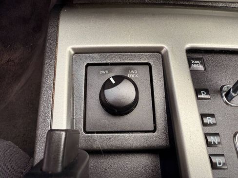 Used 2011 Dodge Nitro Heat image 22