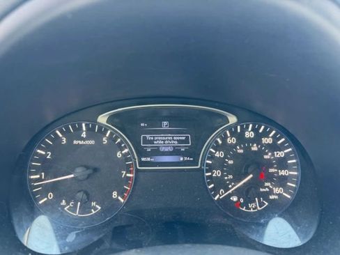 Used 2017 Nissan Altima 2.5 SR w/ Midnight Edition Package FWD image 11