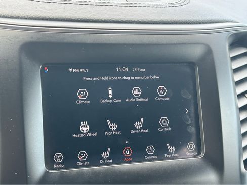 Used 2020 Jeep Cherokee Latitude w/ Cold Weather Group AWD/4WD image 28