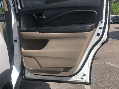 Used 2021 Honda Pilot Touring image 15