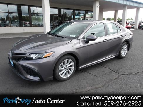 Used 2023 Toyota Camry SE image 1