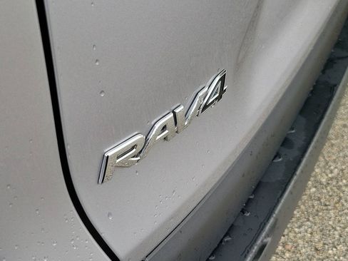 Used 2024 Toyota RAV4 LE FWD image 6