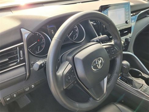 Used 2023 Toyota Camry SE image 24