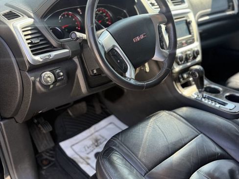 Used 2015 GMC Acadia SLT image 11