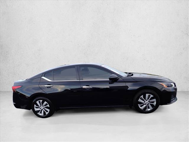 Used 2024 Nissan Altima 2.5 S FWD image 5