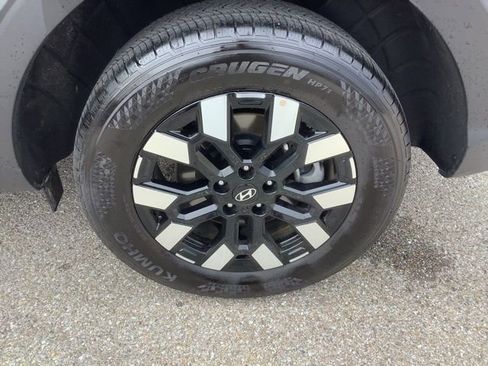 Certified 2025 Hyundai Santa Cruz SE image 33