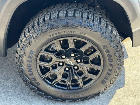 Used 2024 Chevrolet Colorado Trail Boss w/ LPO, Skid Plate Package AWD/4WD image 45