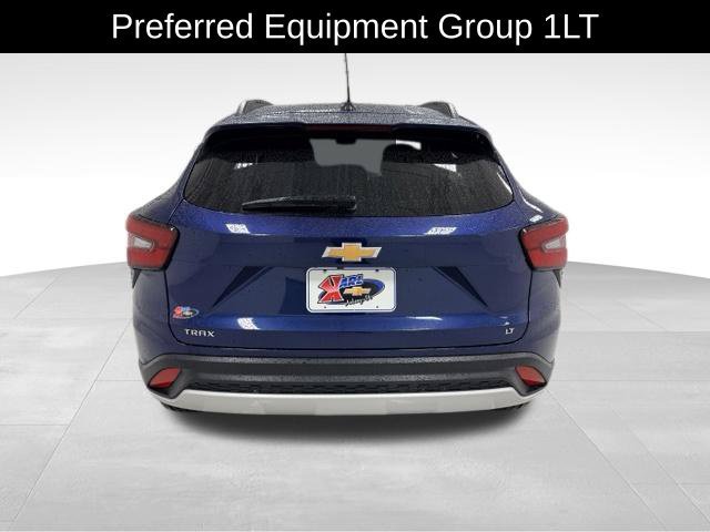 Certified 2024 Chevrolet Trax LT w/ Sunroof Package FWD image 4