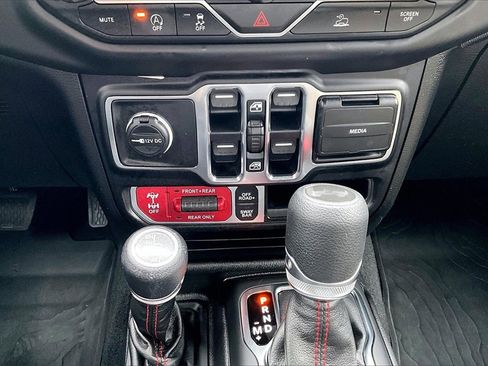 Used 2021 Jeep Wrangler Unlimited Rubicon image 24